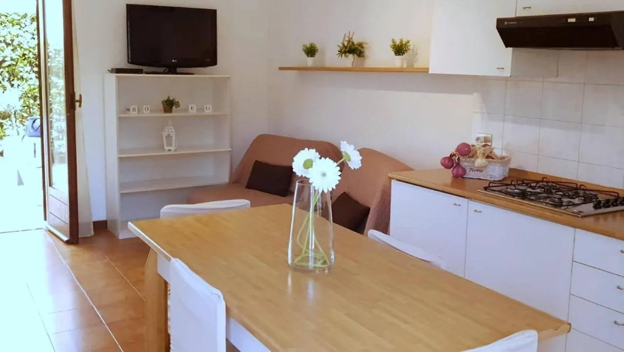 Zu !New! Residenza Sole - Ol Apartment Lazise 0*,  Italy